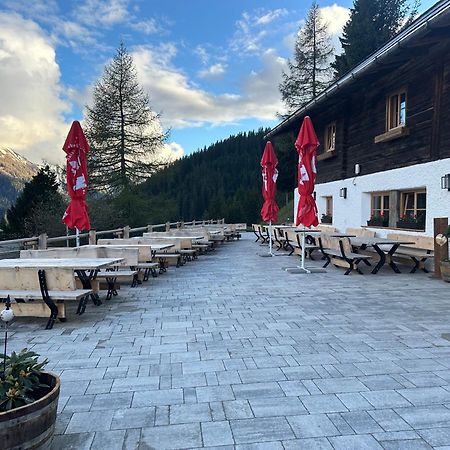 Peer Alm Hotel Navis Екстериор снимка