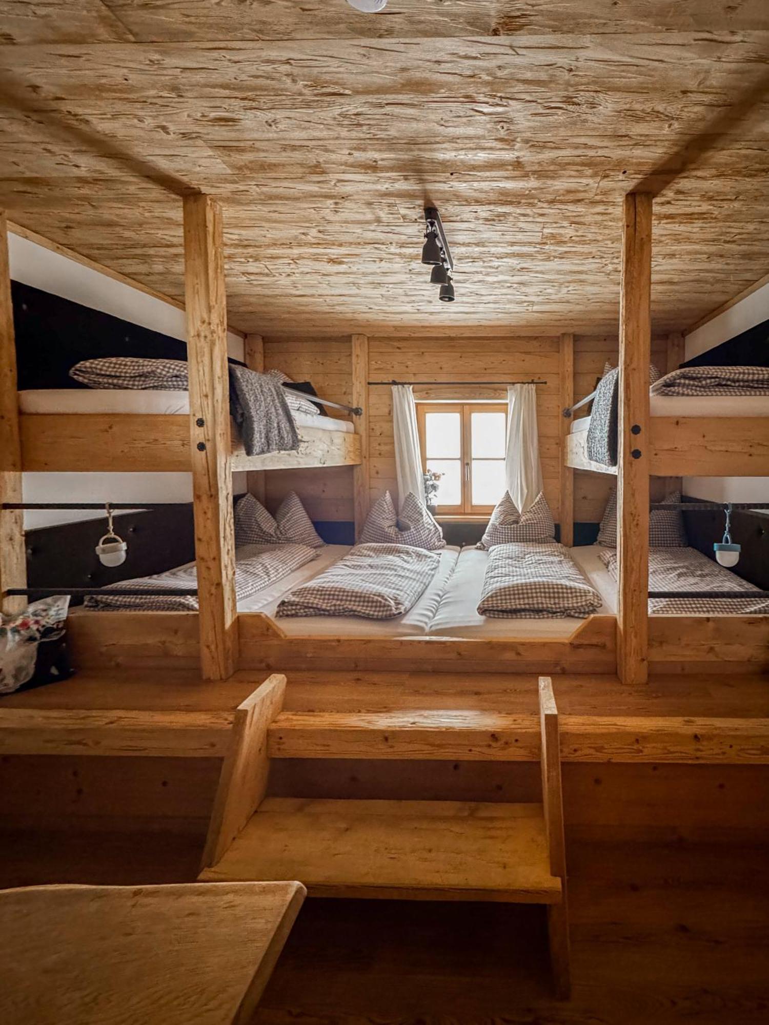 Peer Alm Hotel Navis Екстериор снимка