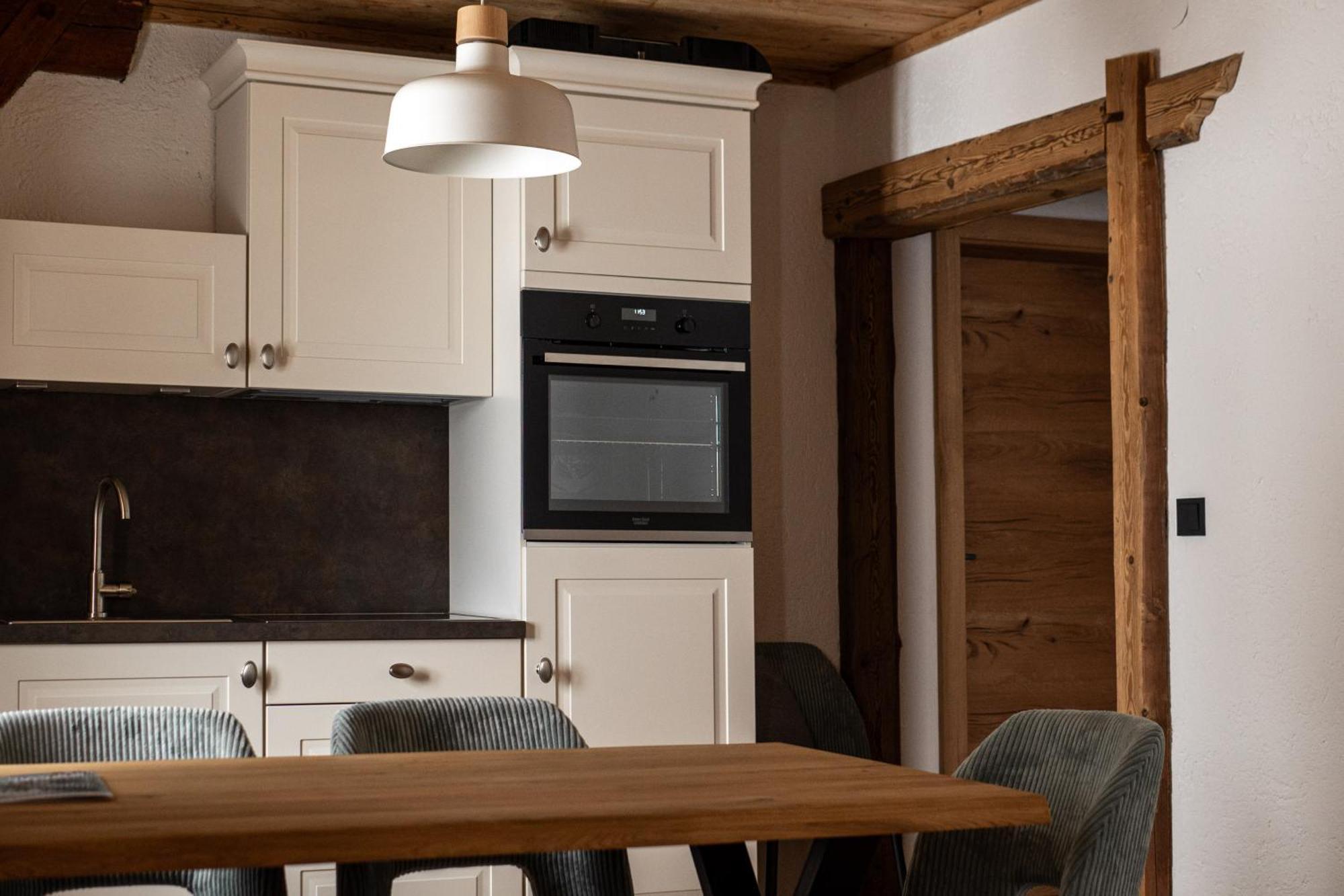 Peer Alm Hotel Navis Екстериор снимка