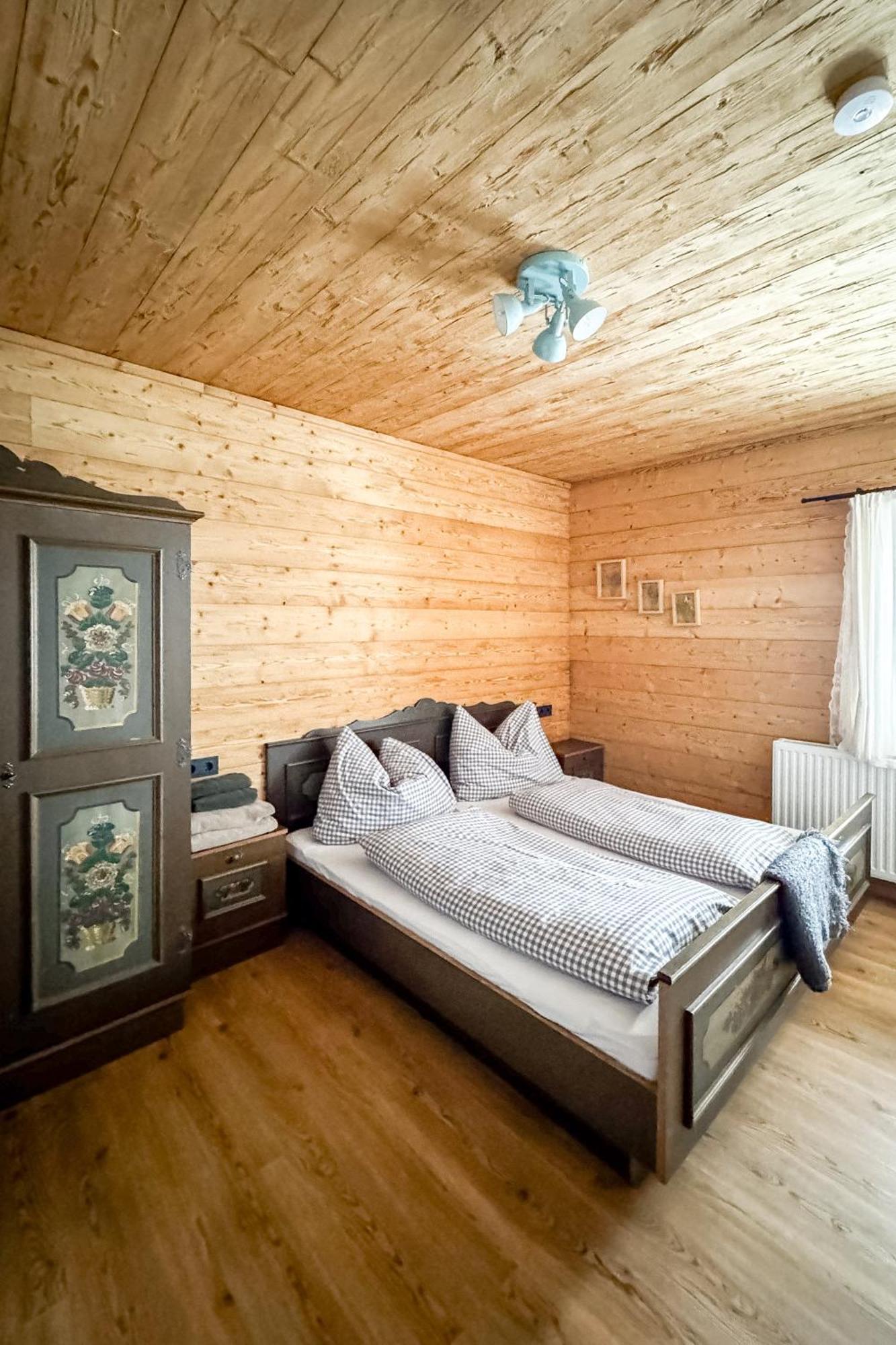Peer Alm Hotel Navis Екстериор снимка