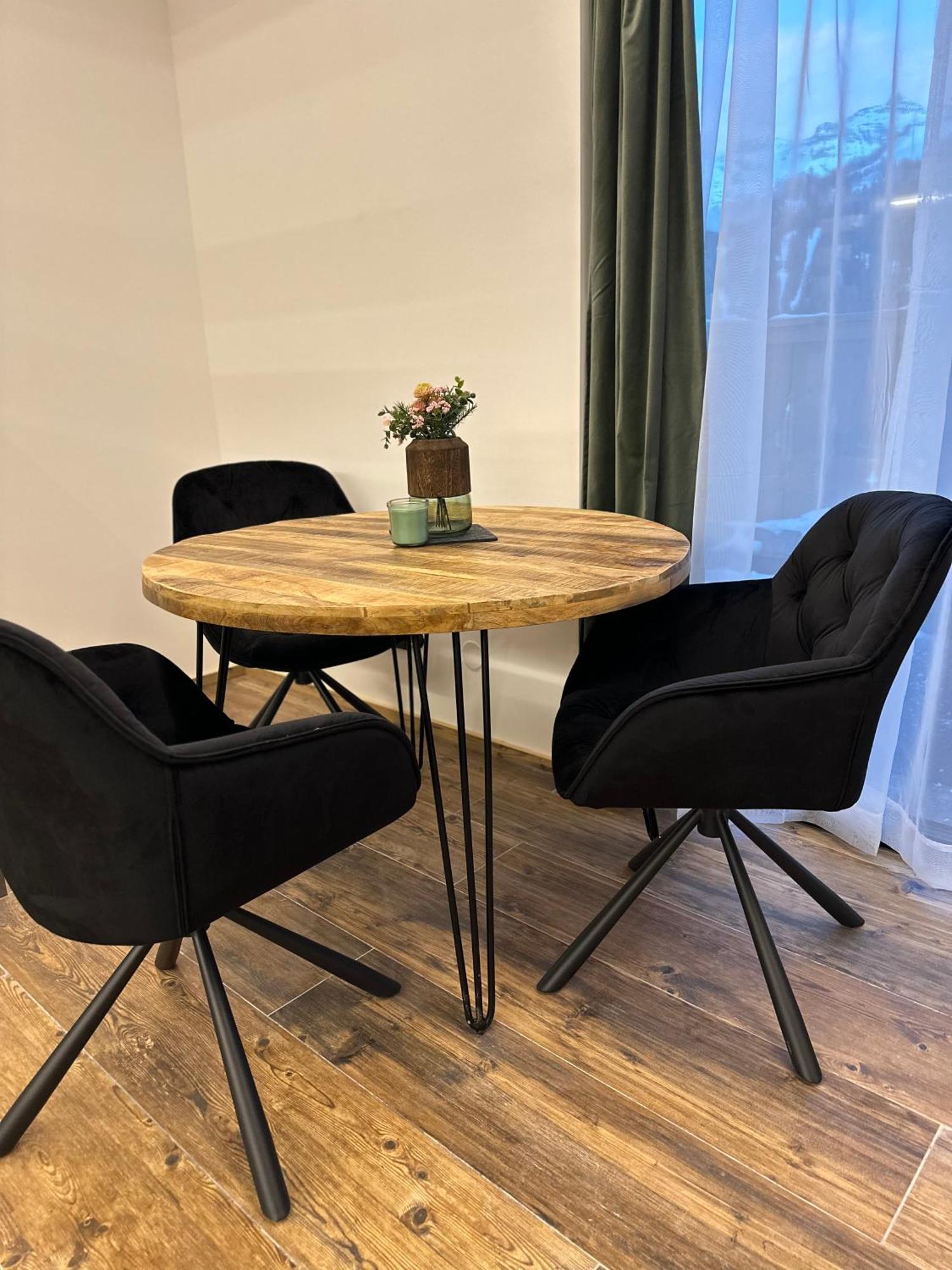 Peer Alm Hotel Navis Екстериор снимка