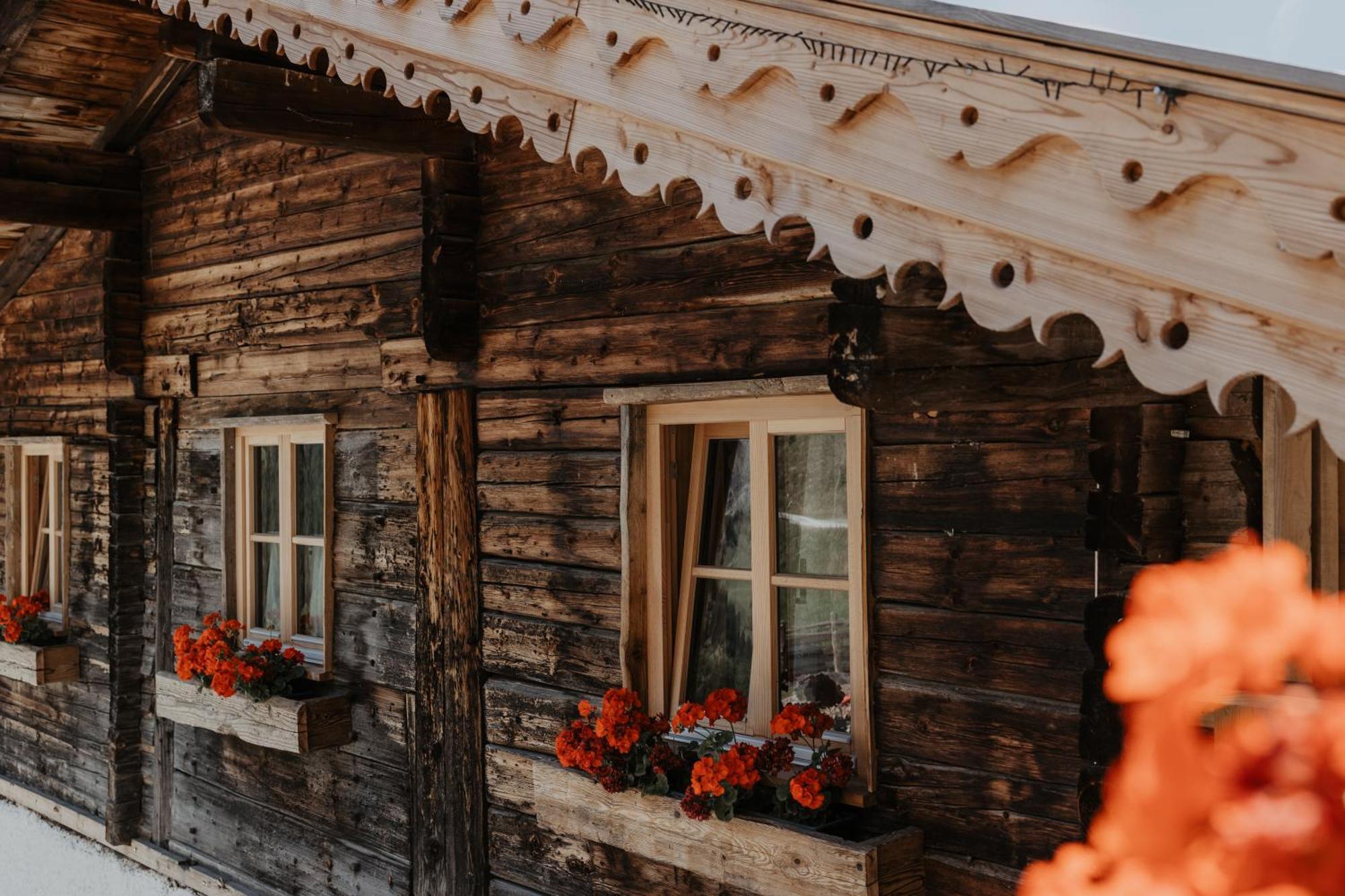 Peer Alm Hotel Navis Екстериор снимка